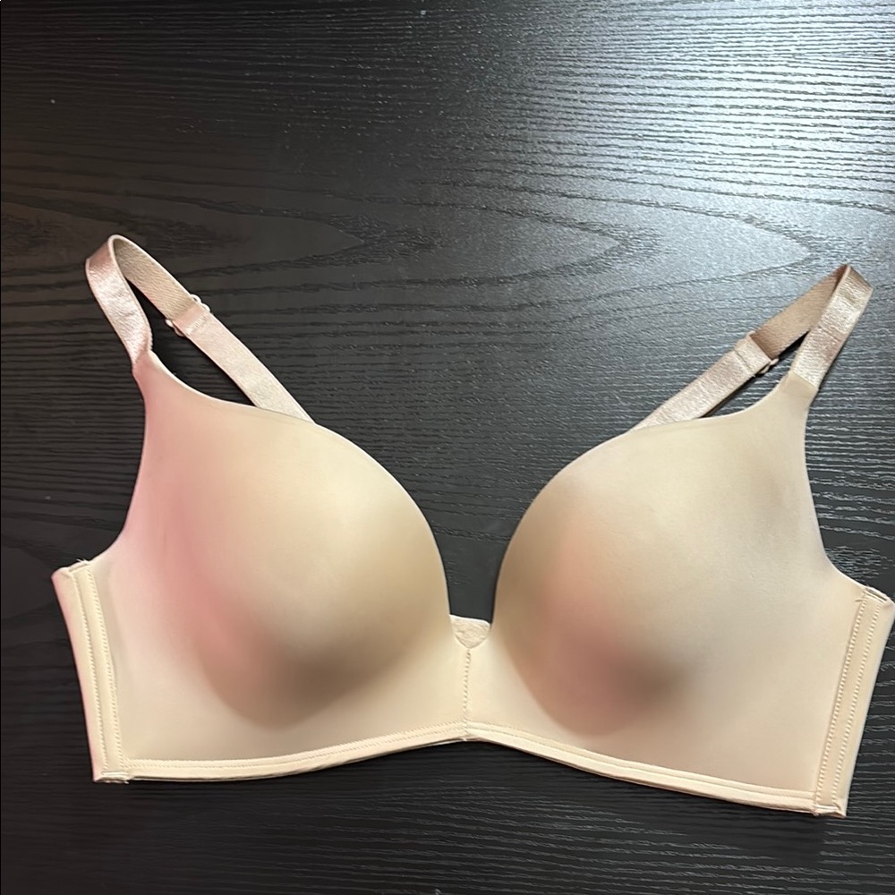 5/$25 SALE Maidenform Cream Convertible T-Shirt Bra Molded Cup